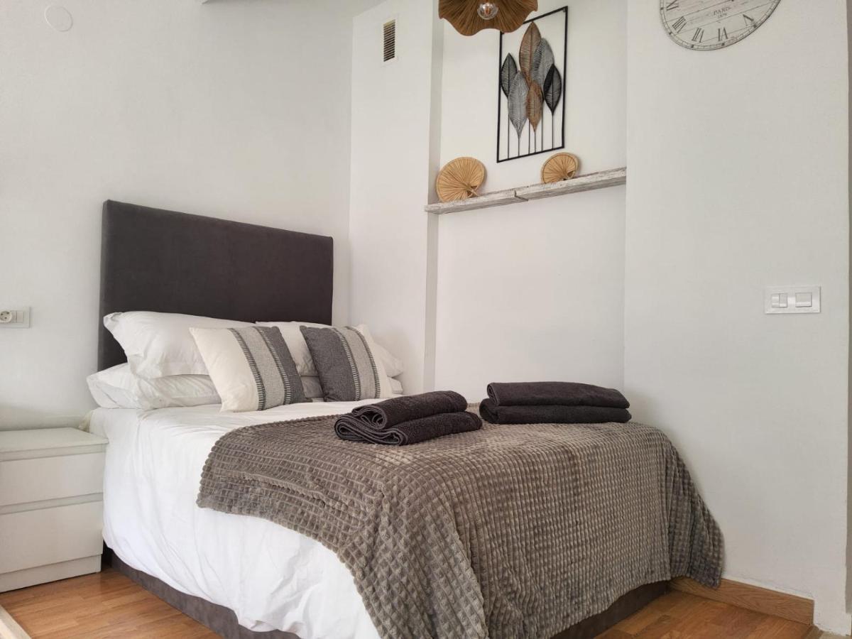 Tranquility Studio Apartment Малага Екстериор снимка