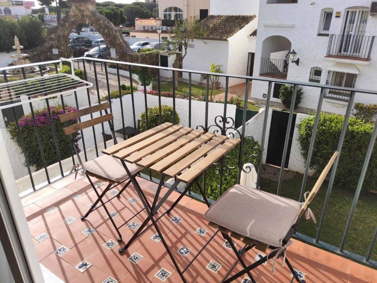 Tranquility Studio Apartment Малага Екстериор снимка
